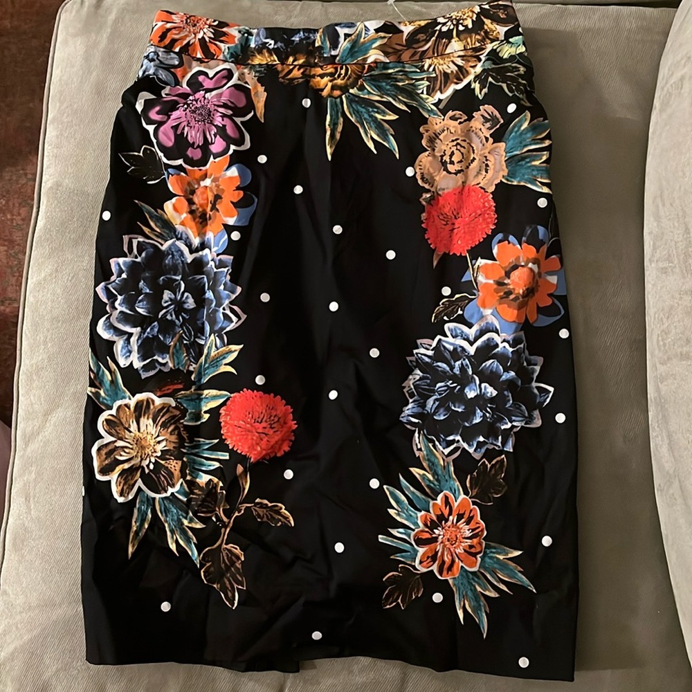 Anthropologie Baraschi Black Floral Pencil Skirt Size 8